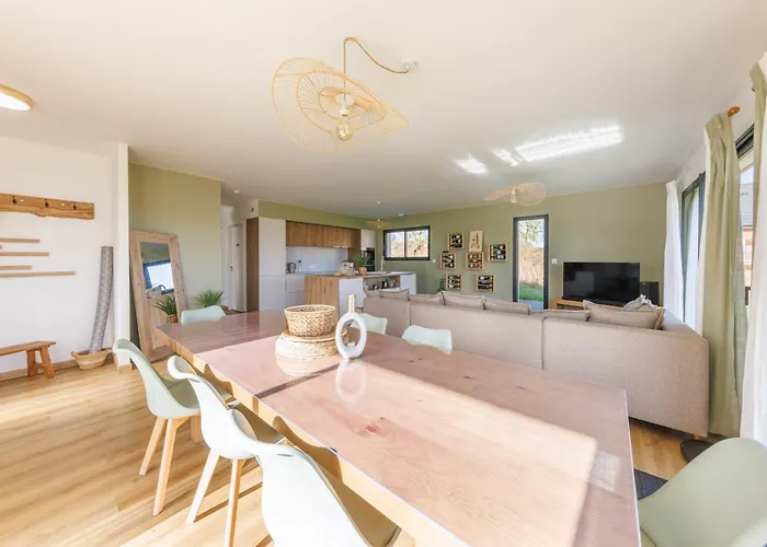 Les 4 Saisons Des Violonges - Vue Montagne *