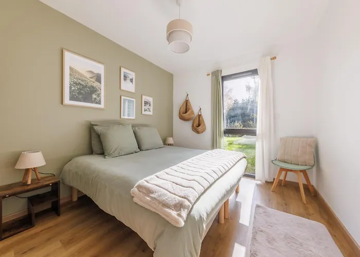 Les 4 Saisons Des Violonges - Vue Montagne *