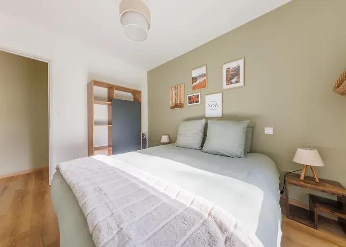 Les 4 Saisons Des Violonges - Vue Montagne 펜션 *